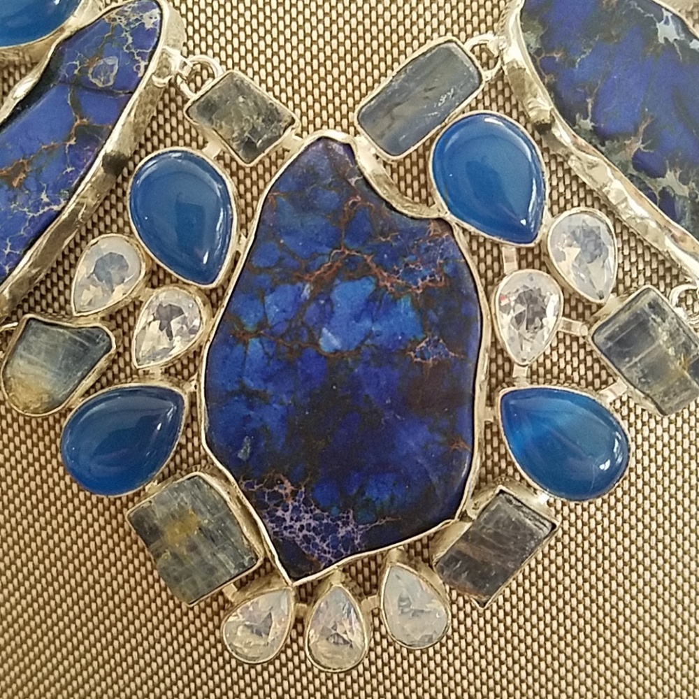 Stunning Statement Necklace - image 3